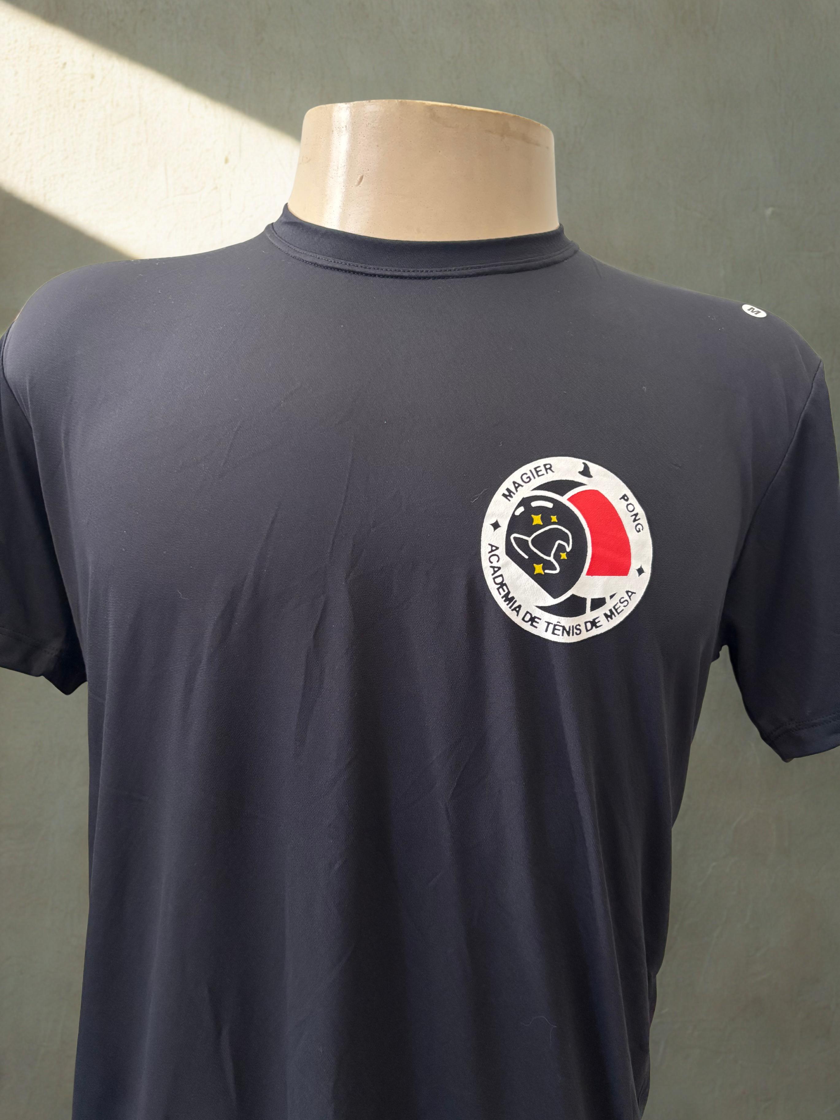 Camiseta preta personalizada 100% poliamida para o time de Tênis de Mesa